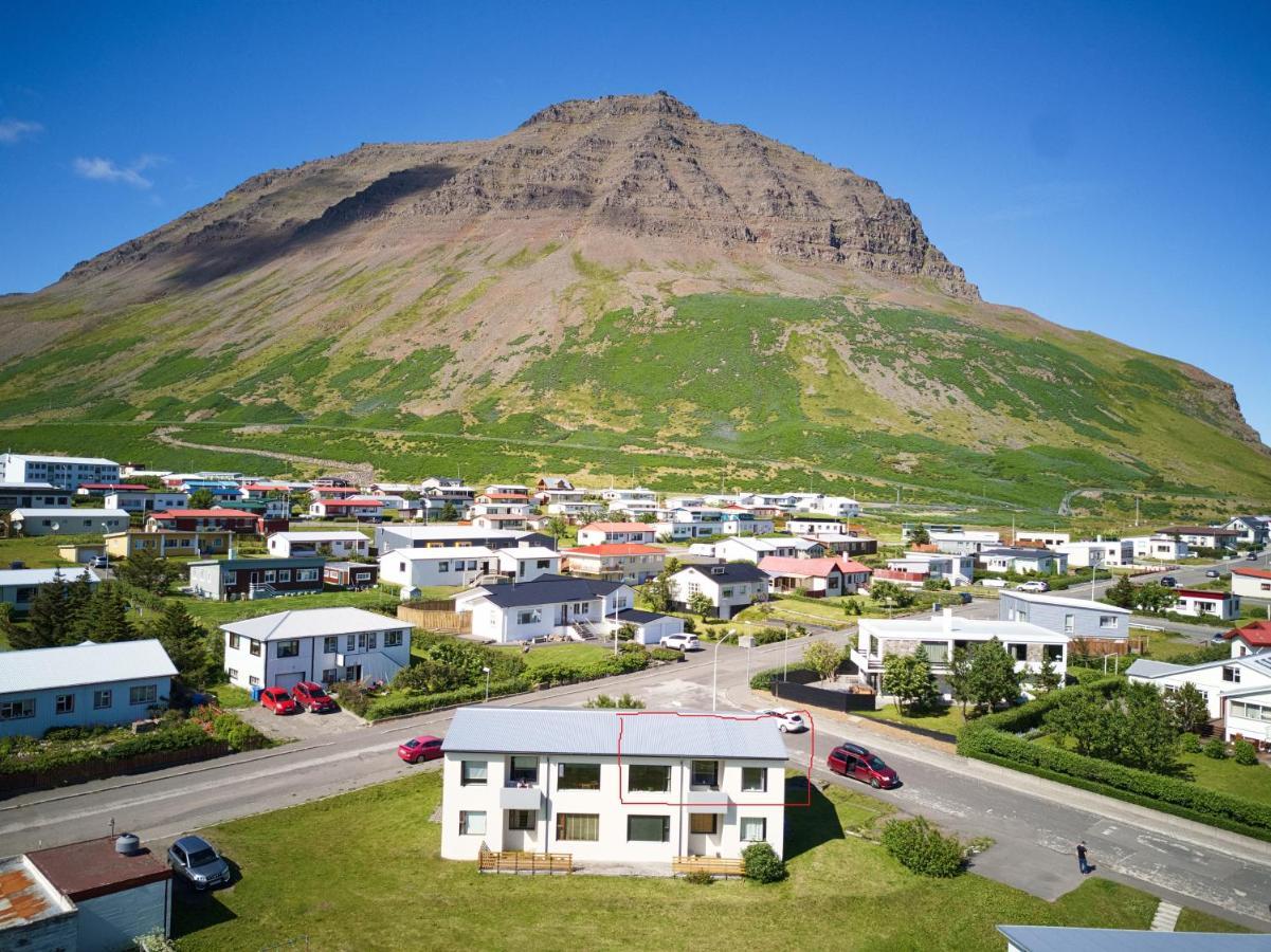 Apartment With Amazing Mountain View Bolungarvík Εξωτερικό φωτογραφία